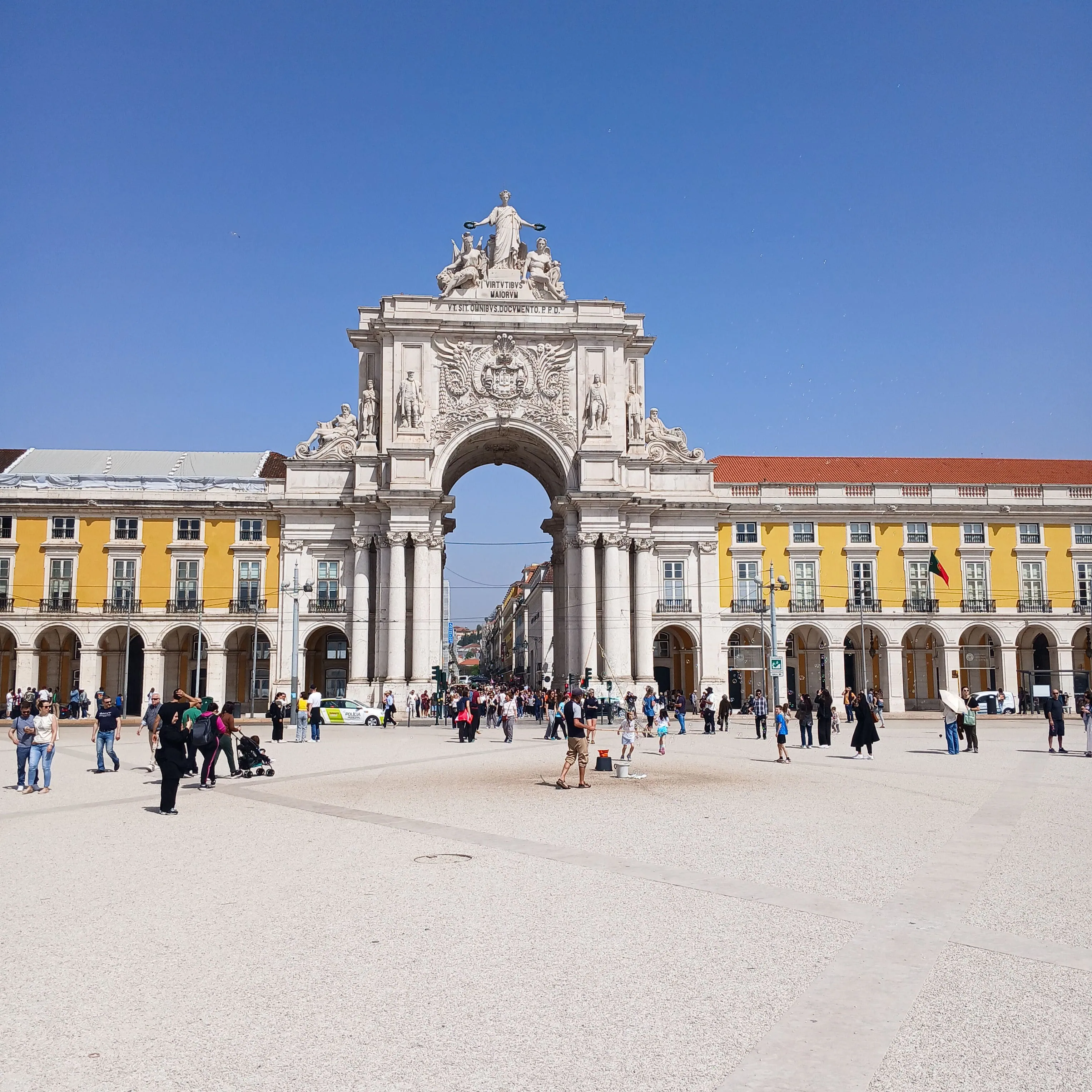 Is Lisbon Plus Size Friendly? The Real Guide for Plus Size Travelers.